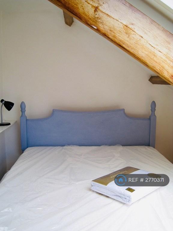 Pic Of One Of The Bedrooms