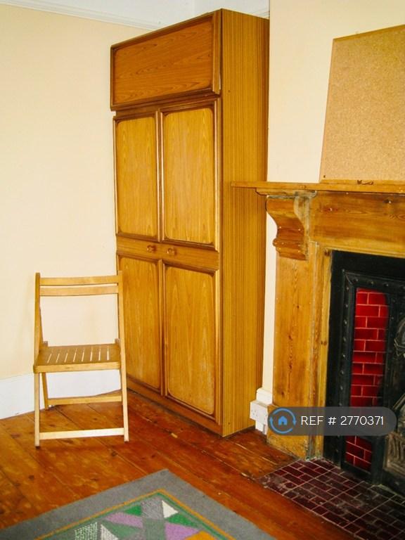 Pic Of One Of The Bedrooms