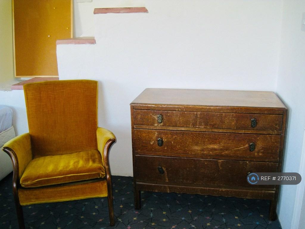 Pic Of One Of The Bedrooms