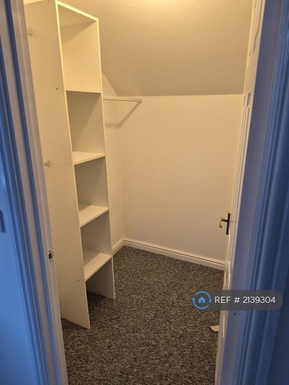 Walk In Wardrobe