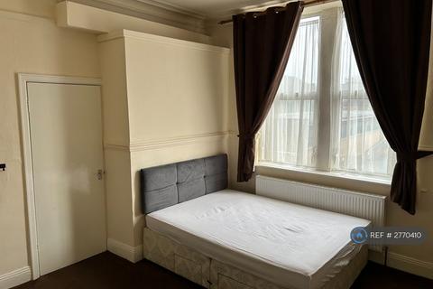 undefined, East Parade, Harrogate, HG1