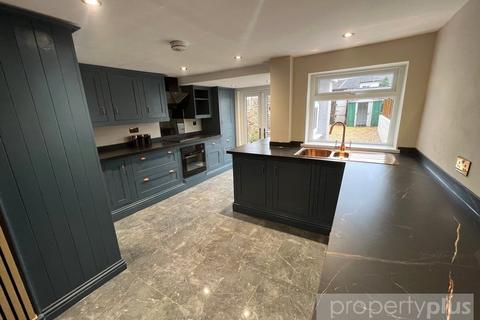 undefined, High Street, Treorchy, Rhondda Cynon Taff, CF42