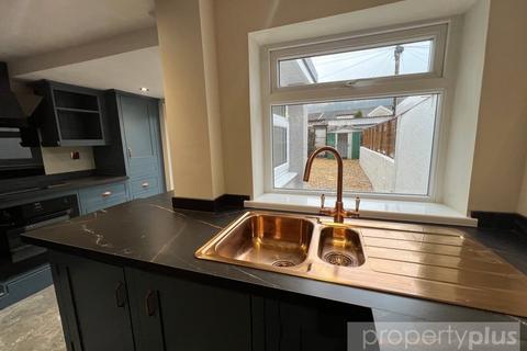 undefined, High Street, Treorchy, Rhondda Cynon Taff, CF42