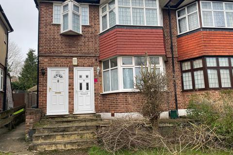 1 bedroom maisonette to rent, Leith Close, London NW9