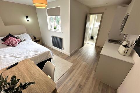 1 bedroom in a house share to rent, Burton Road, Derby DE23