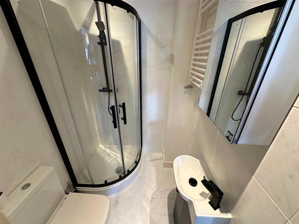 18 T1 bath.jpg