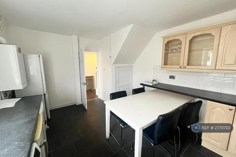3 bedroom terraced house to rent, The Boxhill, Coventry, CV3