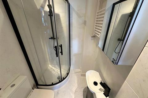 1 bedroom in a house share to rent, Burton Road, Derby DE23
