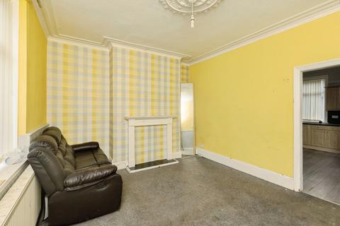 4 bedroom end of terrace house for sale, Parsonage Road, Bradford, BD4