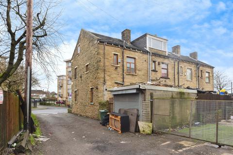4 bedroom end of terrace house for sale, Parsonage Road, Bradford, BD4