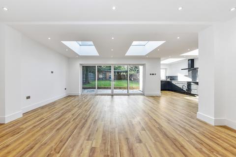 undefined, KILN ROAD, FAREHAM. GUIDE PRICE £700,000 - £725,000.