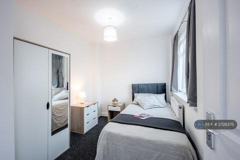 undefined, Chertsey Close, Luton, LU2