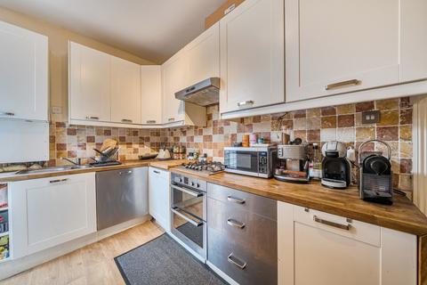 1 bedroom end of terrace house for sale, Lavenham Road, London SW18