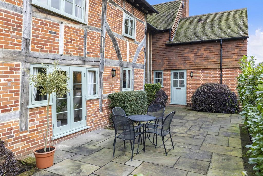 Barnett Farm, Norley Lane, Shamley Green, GU5 0 TP-
