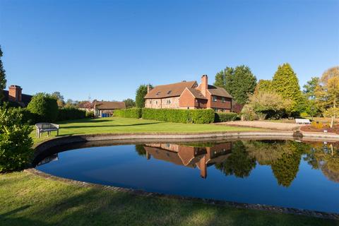 5 bedroom detached house to rent, Norley Lane, Guildford GU5