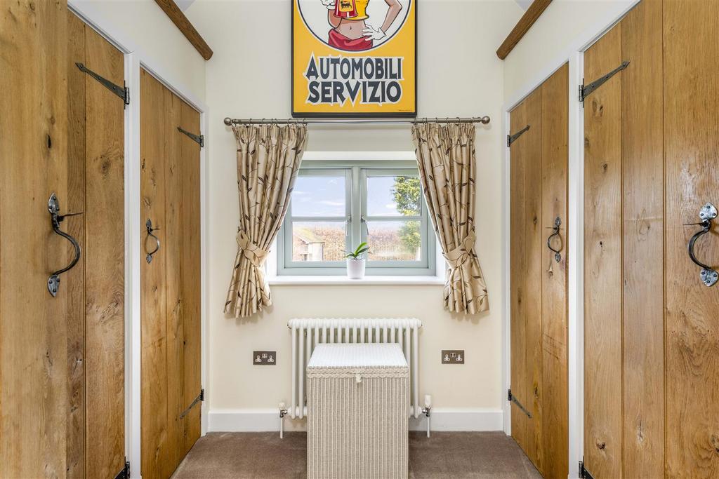 Barnett Farm, Norley Lane, Shamley Green, GU5 0 TP-