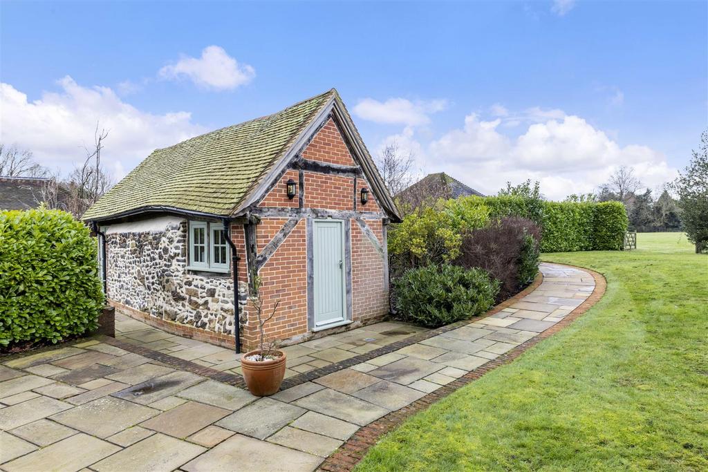 Barnett Farm, Norley Lane, Shamley Green, GU5 0 TP-