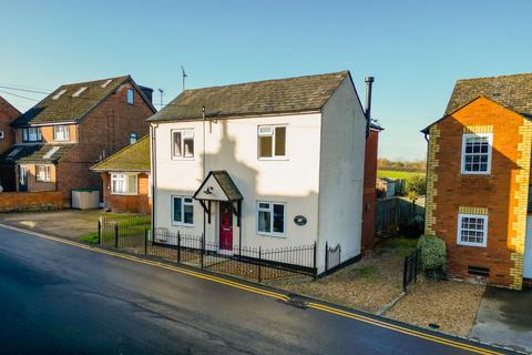 3 bedroom detached house for sale, Frederick Street, Aylesbury HP18