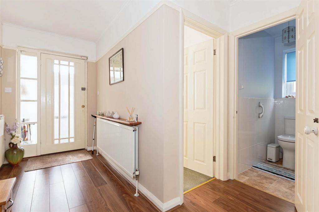 Frobisher Close 8.jpg