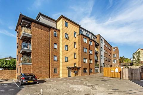 BRIDGE STREET, LEATHERHEAD, KT22
