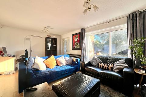 undefined, Redgrave Gardens, Luton, Bedfordshire