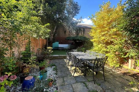 2 bedroom apartment for sale, Burstock Road, Putney, London, SW15
