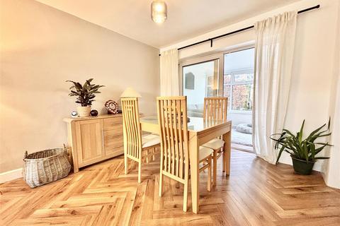 3 bedroom semi-detached house for sale, Grange Avenue, Garforth, Leeds