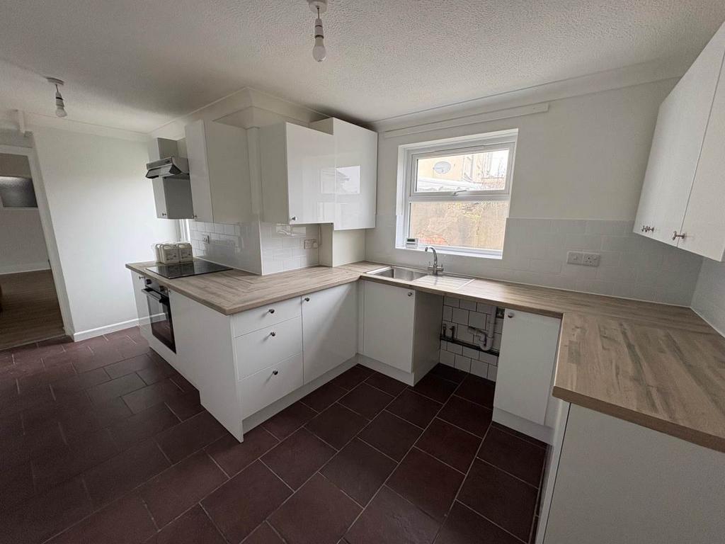 Ellenborough cres 7