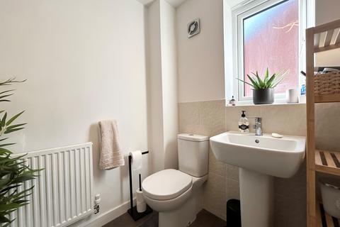 3 bedroom end of terrace house to rent, Moonstone Crescent, Poulton-Le-Fylde, Lancashire, FY6