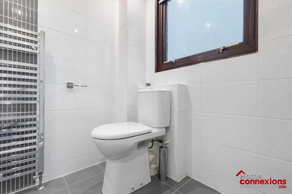 Shower Room (2)