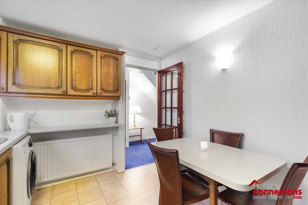 Kitchen Dining (2)