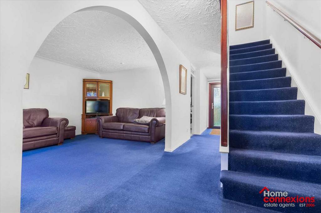 Entrance Hallway (2)