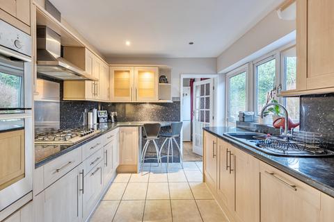 4 bedroom bungalow for sale, Haling Park Gardens, South Croydon