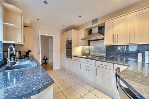 4 bedroom bungalow for sale, Haling Park Gardens, South Croydon