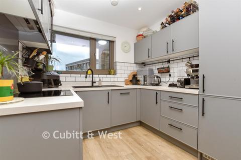 1 bedroom flat for sale, 18 Purley Way, Croydon CR0