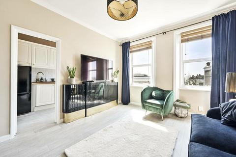 1 bedroom flat to rent, Barons Court Road, London