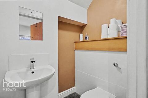 2 bedroom terraced house for sale, Cliffe Road, Rochester