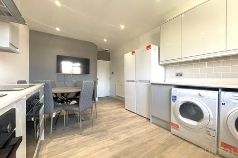 undefined, Maple Road, Surbiton KT6