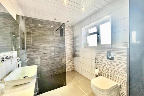 4 bedroom detached house for sale, Windsor SL4