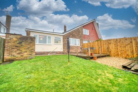 Warwick Avenue, Whickham