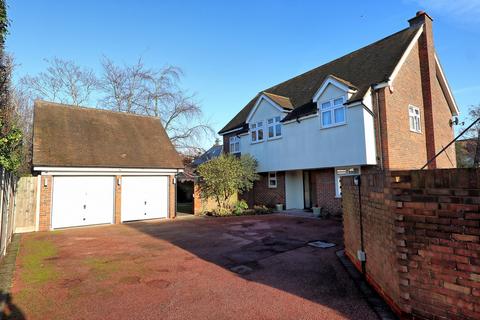 undefined, The Woodfines, Hornchurch, RM11
