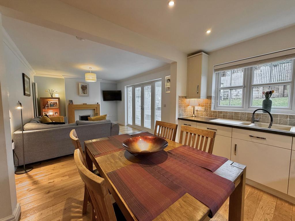 Family Dining Kitchen