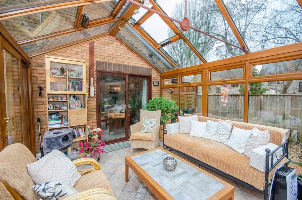 Conservatory pic 2.jpg
