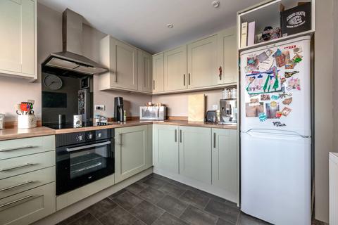 3 bedroom semi-detached house for sale, Brasenose Avenue, Gorleston