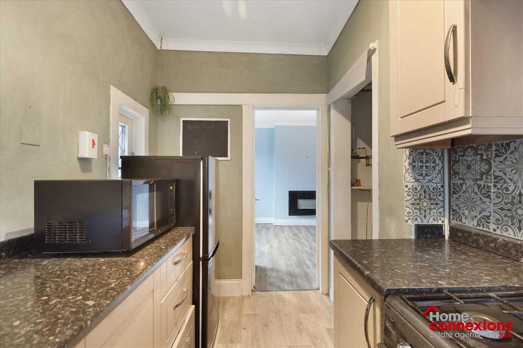 Kitchen (2)
