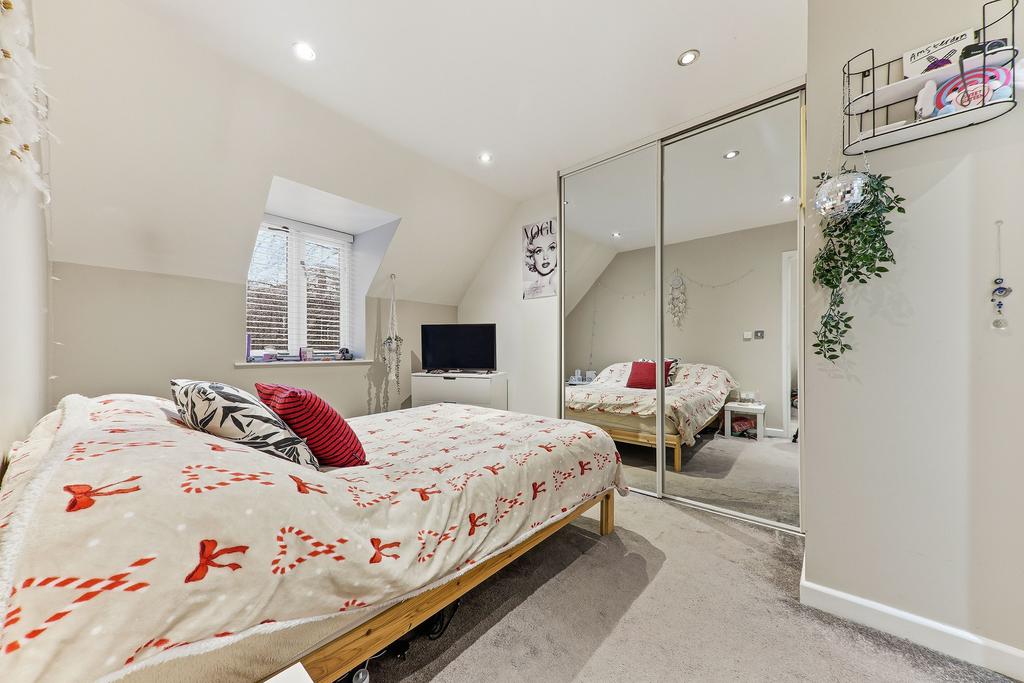Main Bedrom
