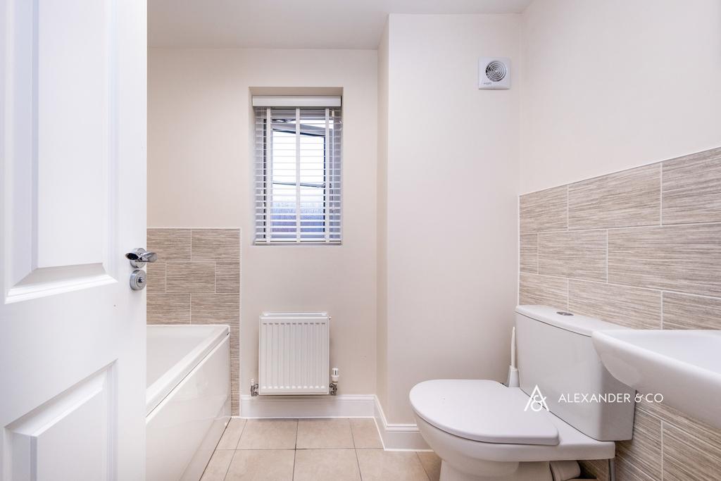 1st Floor Bathroom
