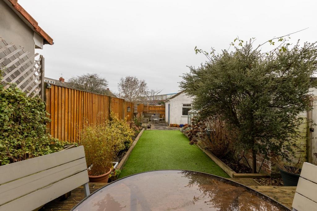 40 Dominion Road, S16--27.jpg