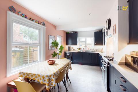 undefined, Marine Avenue, Hove BN3