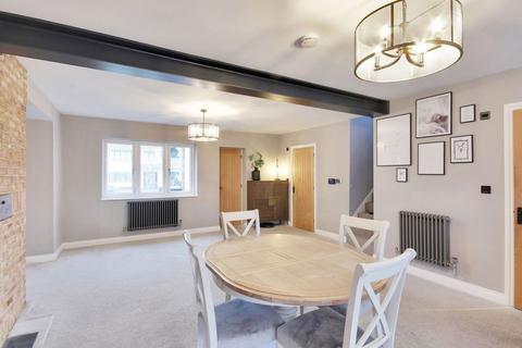 undefined, Grenville Close, Meopham, Gravesend, Kent, DA13 0PH